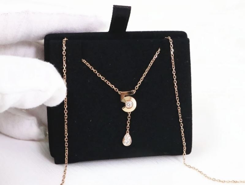 Ch**el necklaces